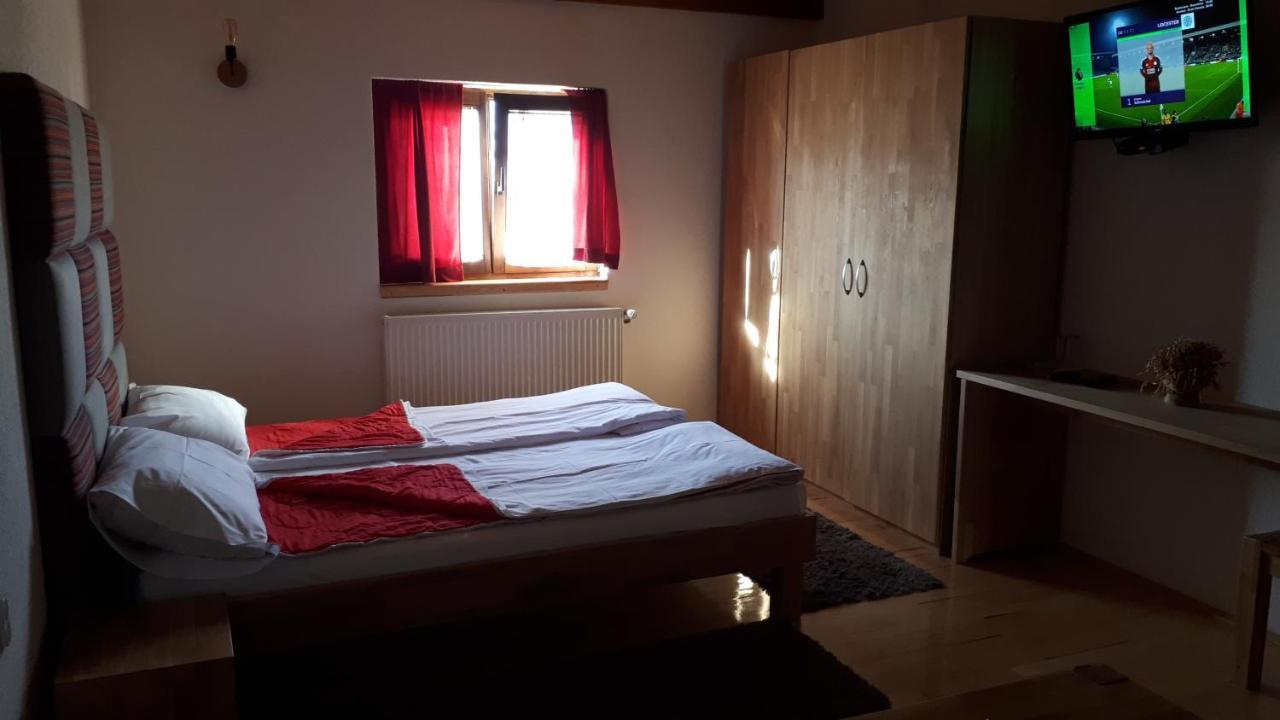 Konoba Ognjiste Panzió Sokolac  Kültér fotó
