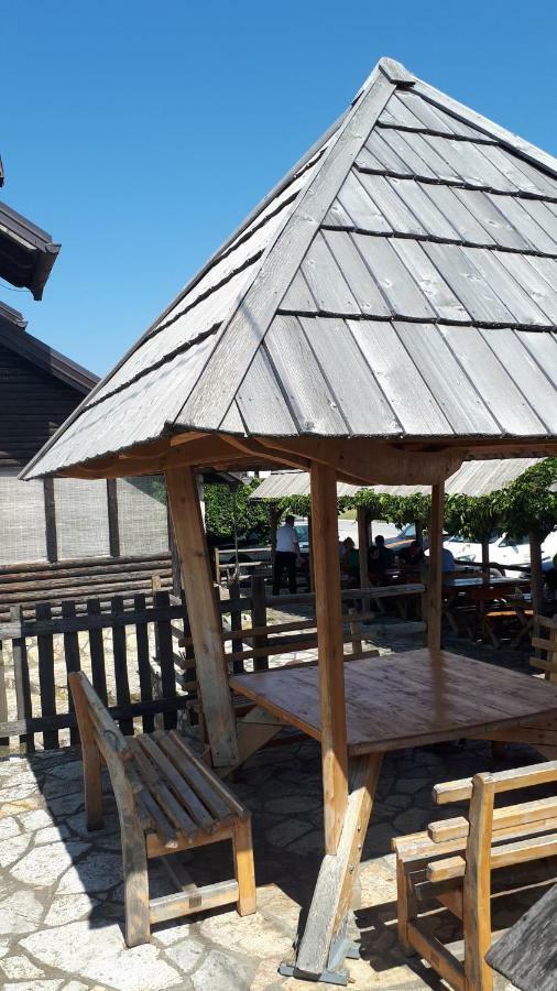 Konoba Ognjiste Panzió Sokolac  Kültér fotó