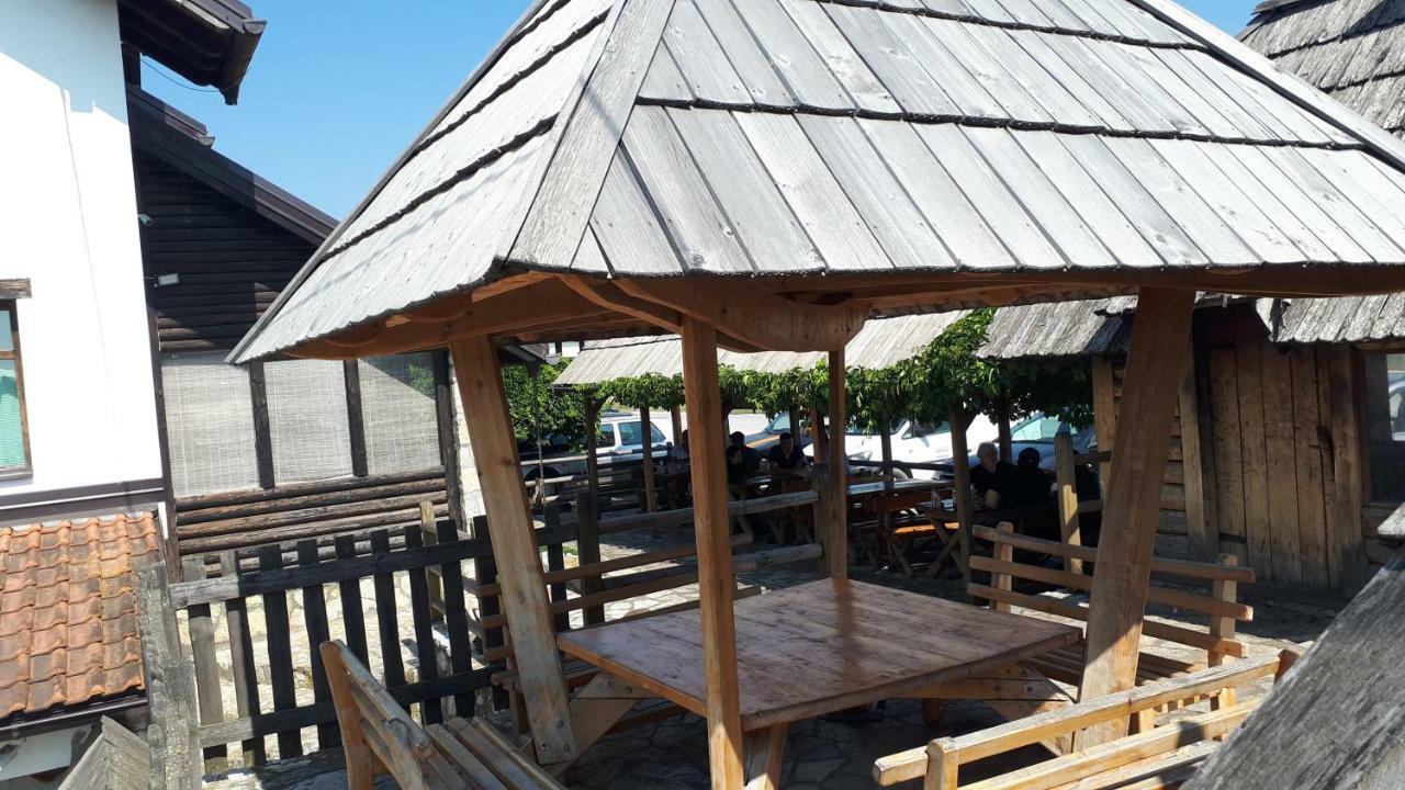 Konoba Ognjiste Panzió Sokolac  Kültér fotó