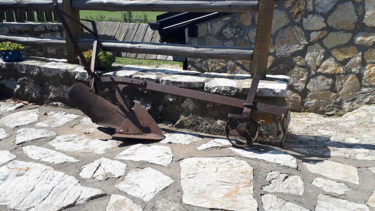 Konoba Ognjiste Panzió Sokolac  Kültér fotó