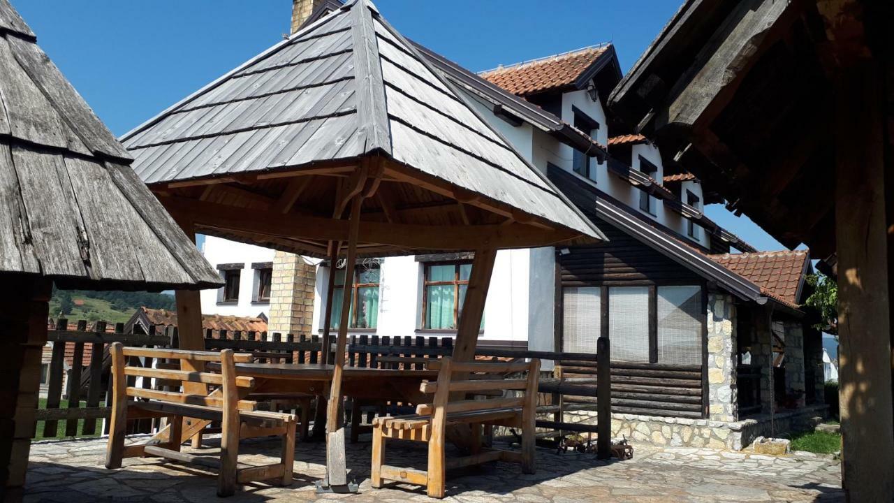 Konoba Ognjiste Panzió Sokolac  Kültér fotó