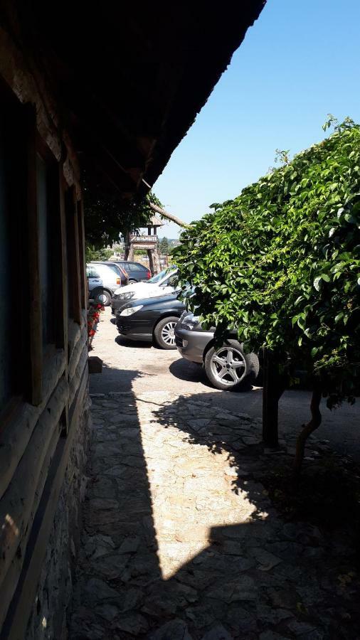 Konoba Ognjiste Panzió Sokolac  Kültér fotó